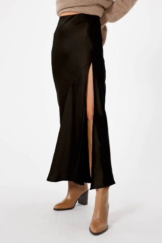 Affordable Fashion Clothing For Women Manhattan Skirt In Black