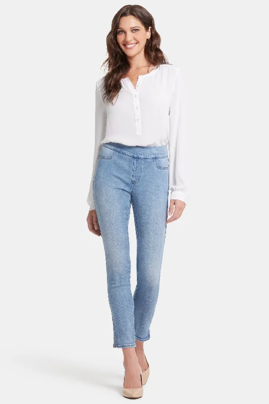 Women's Holiday Attire Alina Skinny Pull-On Jeans - Blue Valley