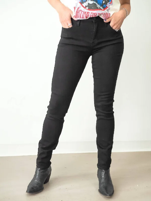 Trendy Casual Outfits Longer Length Slim Straight Jean In Black