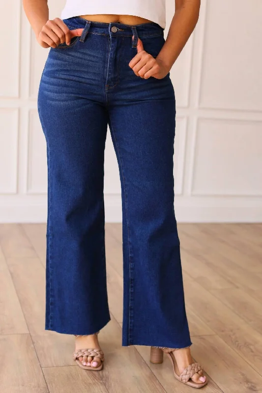 Women's Timeless Attire The Dakota High Rise Wide Leg With Fray Hem Denim In True Blue